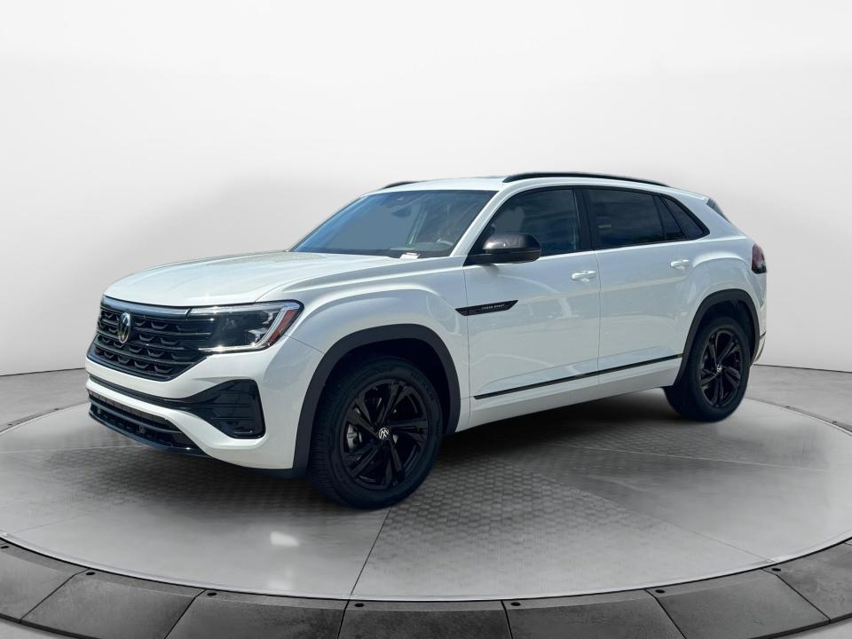 2026 Volkswagen Atlas Cross Sport 2.0T SEL R-Line Black