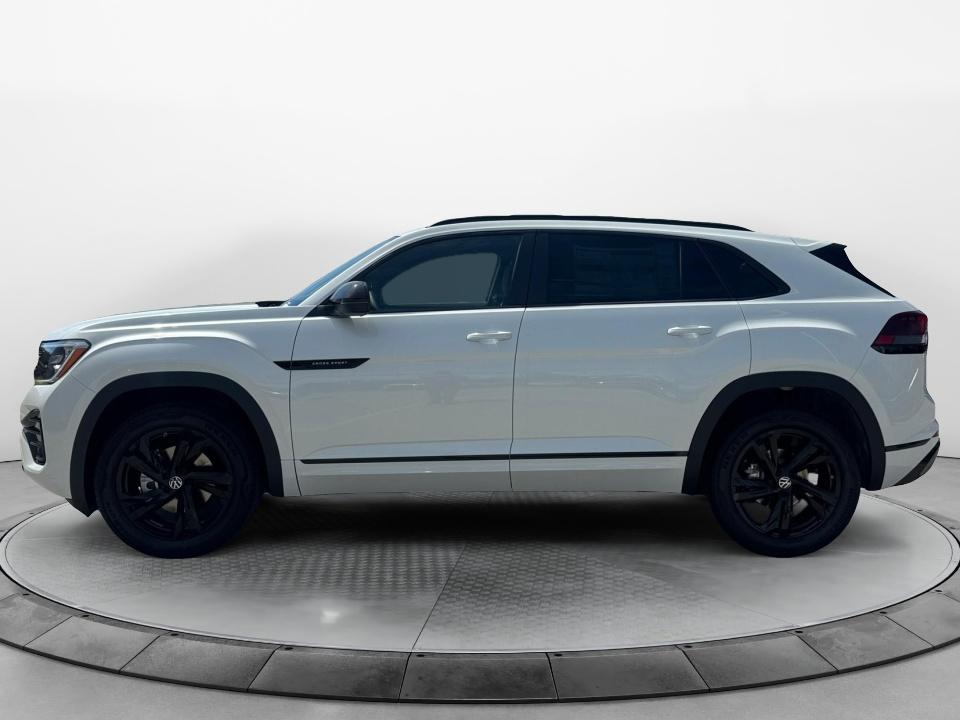 2026 Volkswagen Atlas Cross Sport 2.0T SEL R-Line Black
