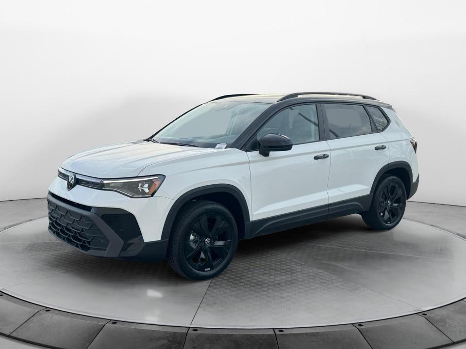 2026 Volkswagen Taos SE Black