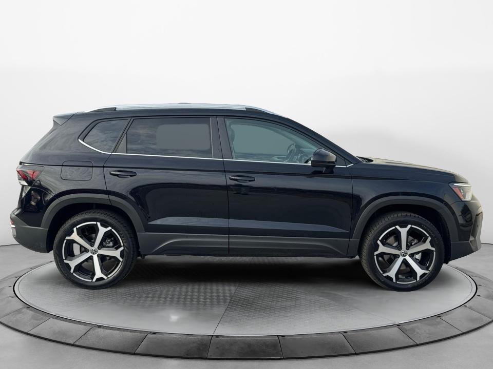 2026 Volkswagen Taos SEL
