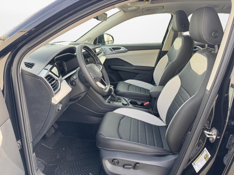 2026 Volkswagen Taos SEL