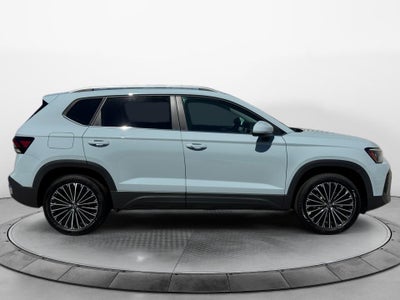 2027 Volkswagen Taos SE