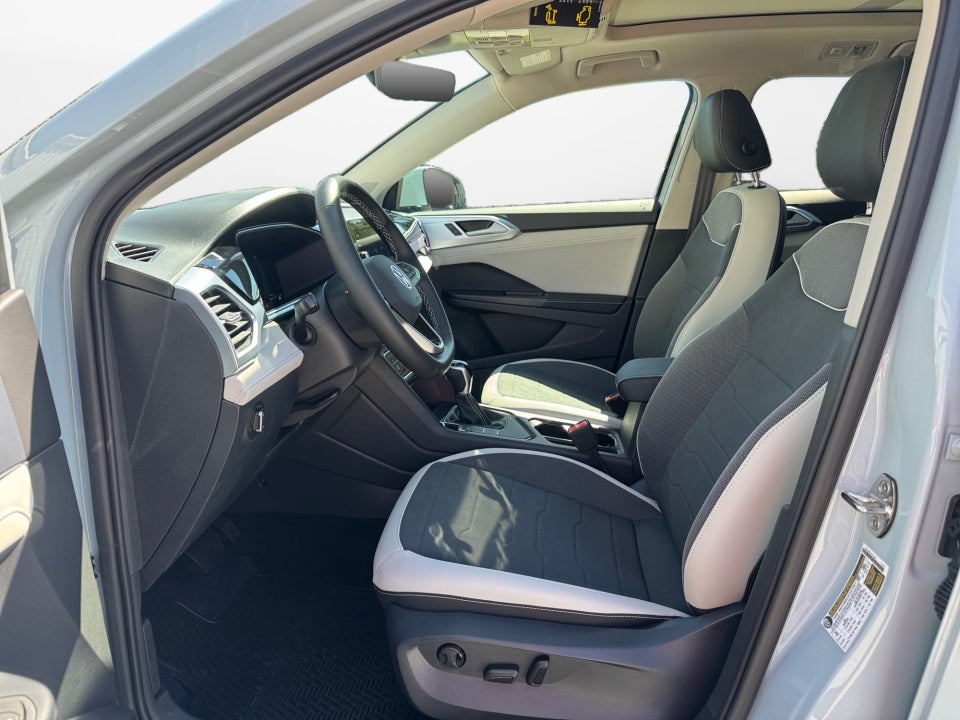 2027 Volkswagen Taos SE