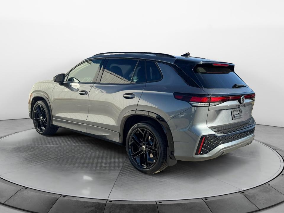 2026 Volkswagen Tiguan SE R-Line Black