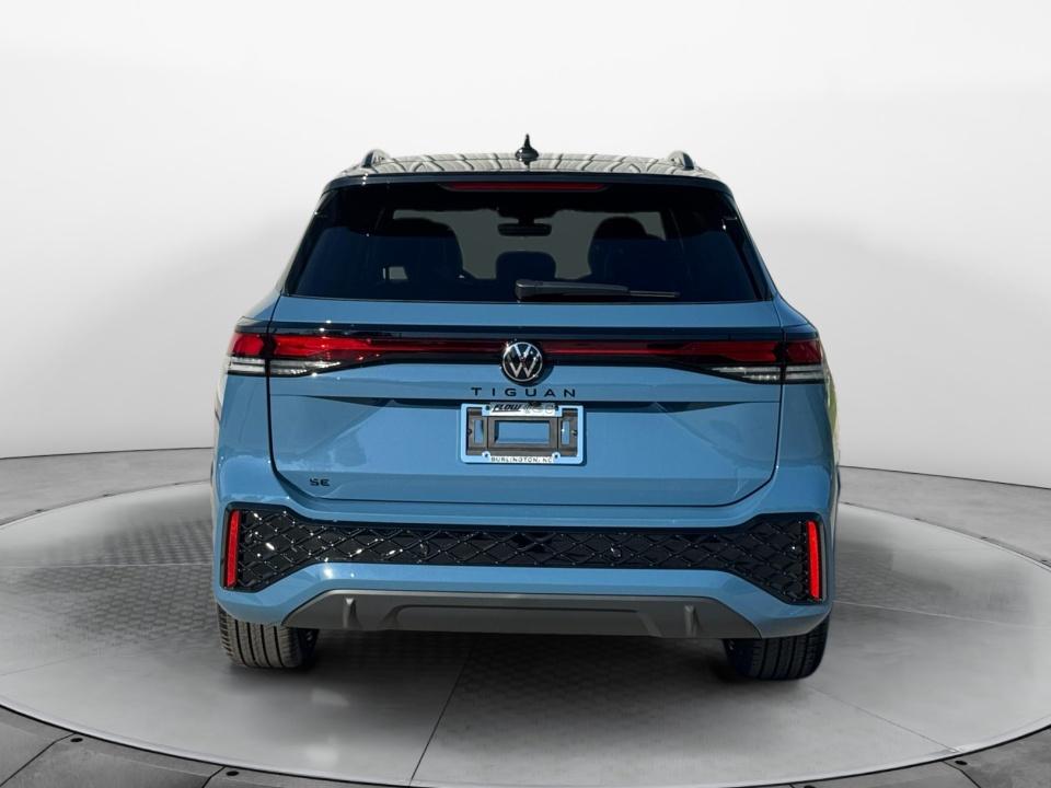 2026 Volkswagen Tiguan SE R-Line Black