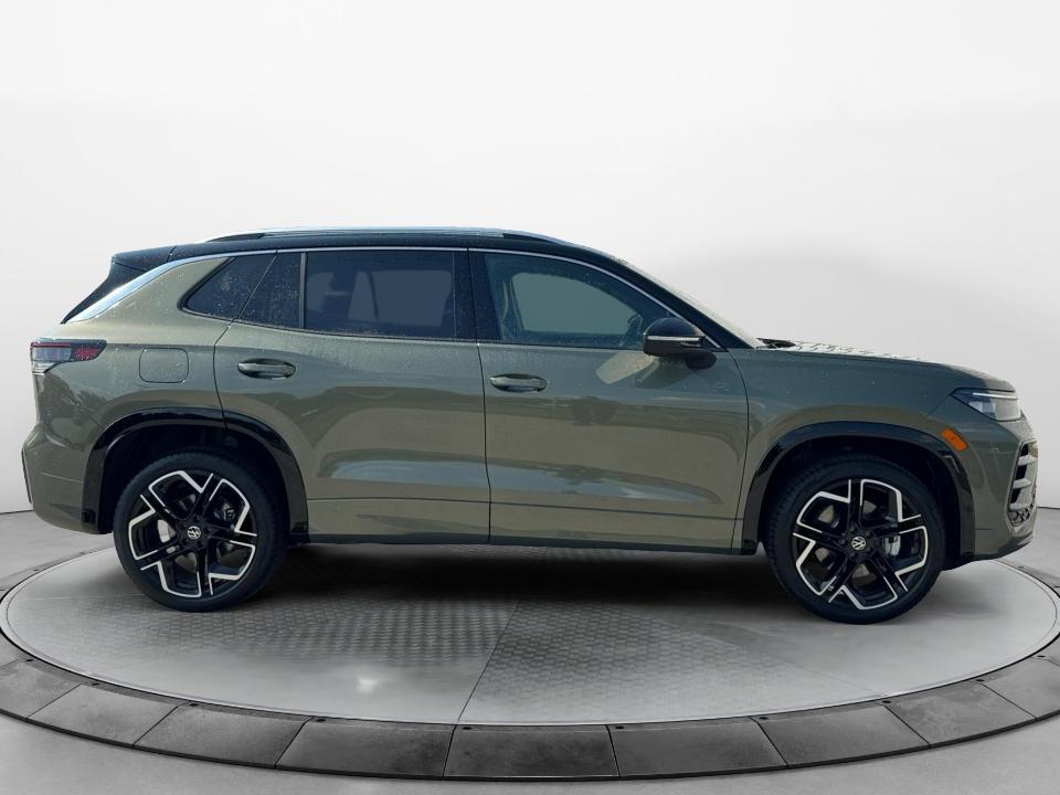 2026 Volkswagen Tiguan SEL R-Line Turbo