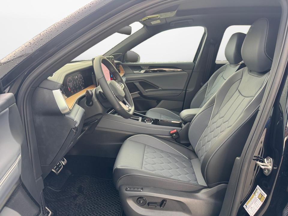 2026 Volkswagen Tiguan SEL R-Line Turbo