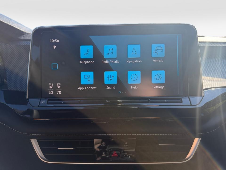 2026 Volkswagen Atlas Cross Sport 2.0T SEL R-Line Black