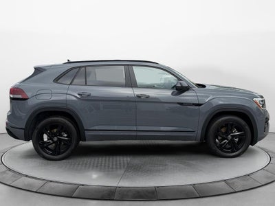 2026 Volkswagen Atlas Cross Sport 2.0T SEL R-Line Black