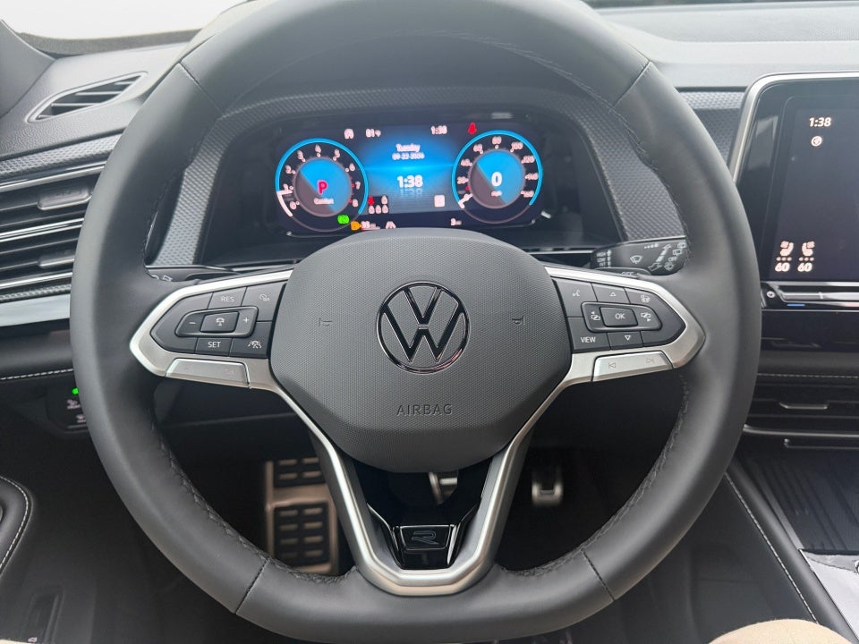 2026 Volkswagen Atlas Cross Sport 2.0T SEL Premium R-Line