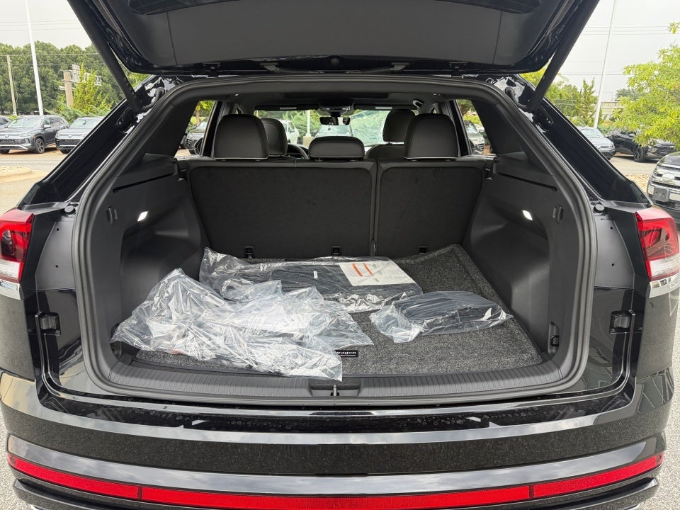 2026 Volkswagen Atlas Cross Sport 2.0T SEL Premium R-Line
