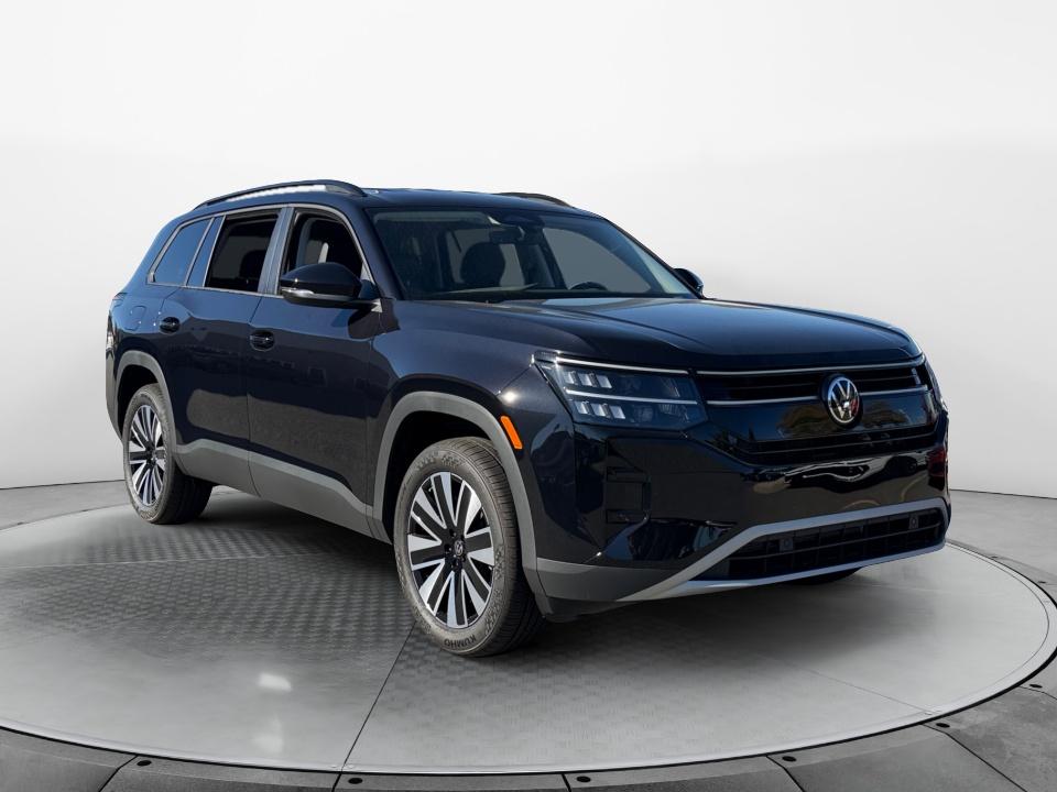 2027 Volkswagen Atlas SE w/Technology