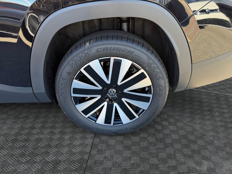2027 Volkswagen Atlas SE w/Technology