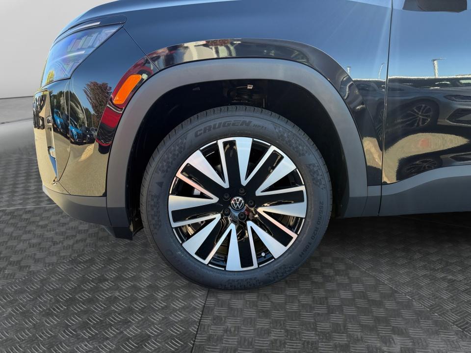 2027 Volkswagen Atlas SE w/Technology