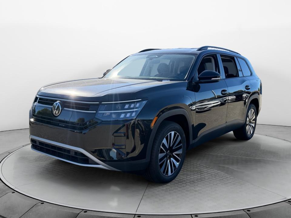 2027 Volkswagen Atlas SE w/Technology