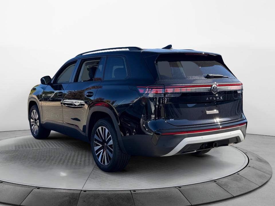 2027 Volkswagen Atlas SE w/Technology