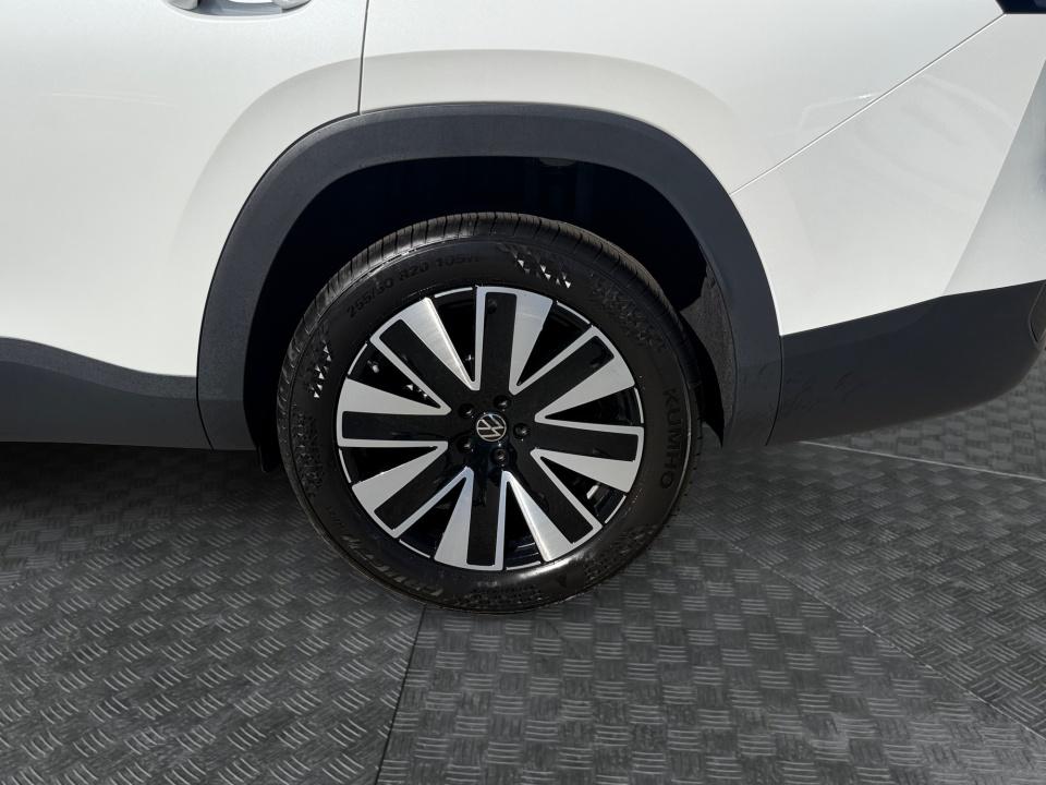 2027 Volkswagen Atlas SE w/Technology