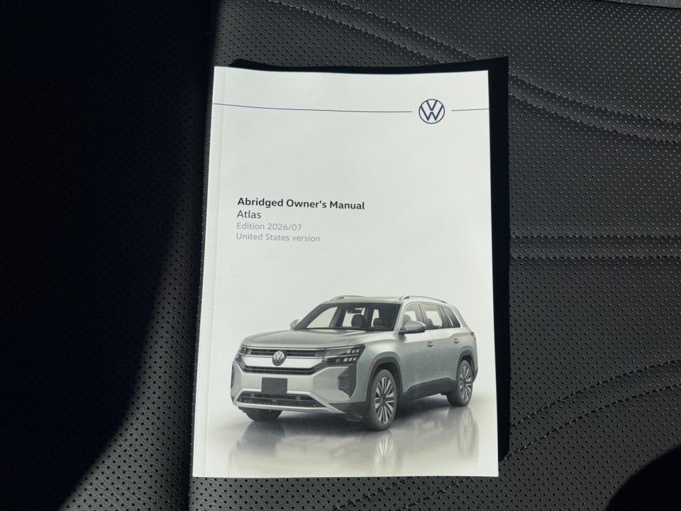 2027 Volkswagen Atlas SE w/Technology