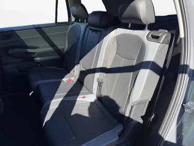 2027 Volkswagen Atlas SE w/Technology