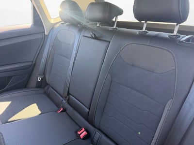 2027 Volkswagen Taos SE Black