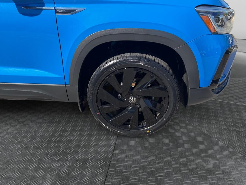 2024 Volkswagen Taos SEL