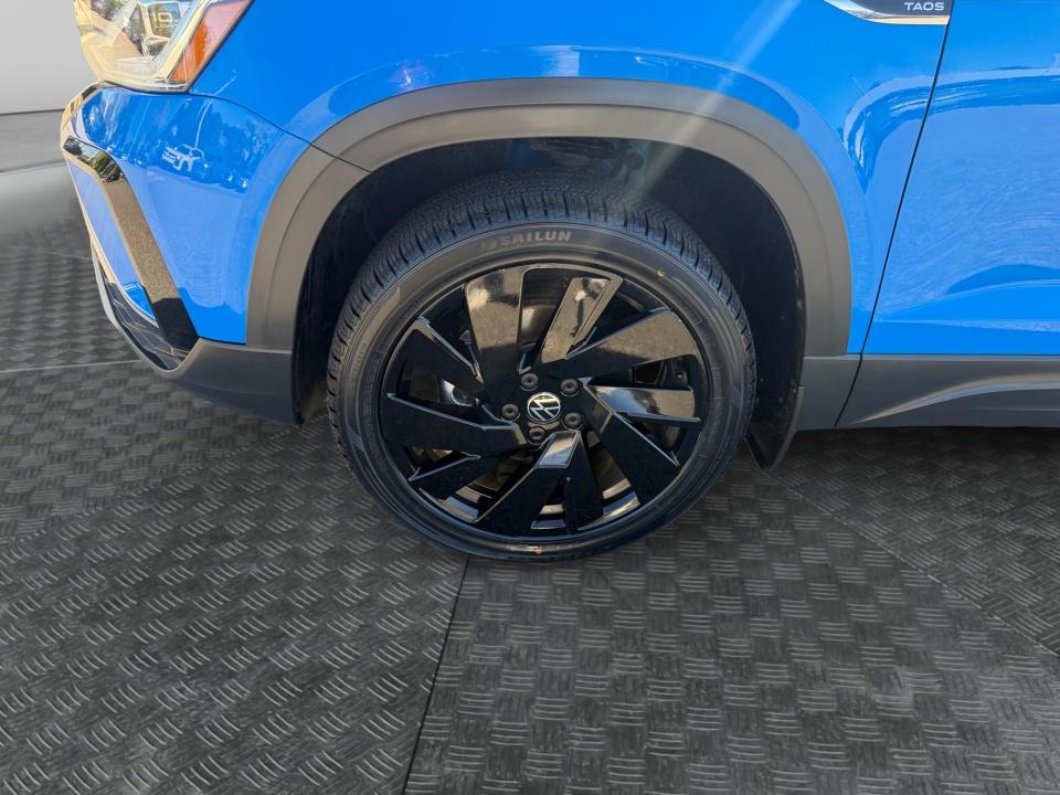 2024 Volkswagen Taos SEL