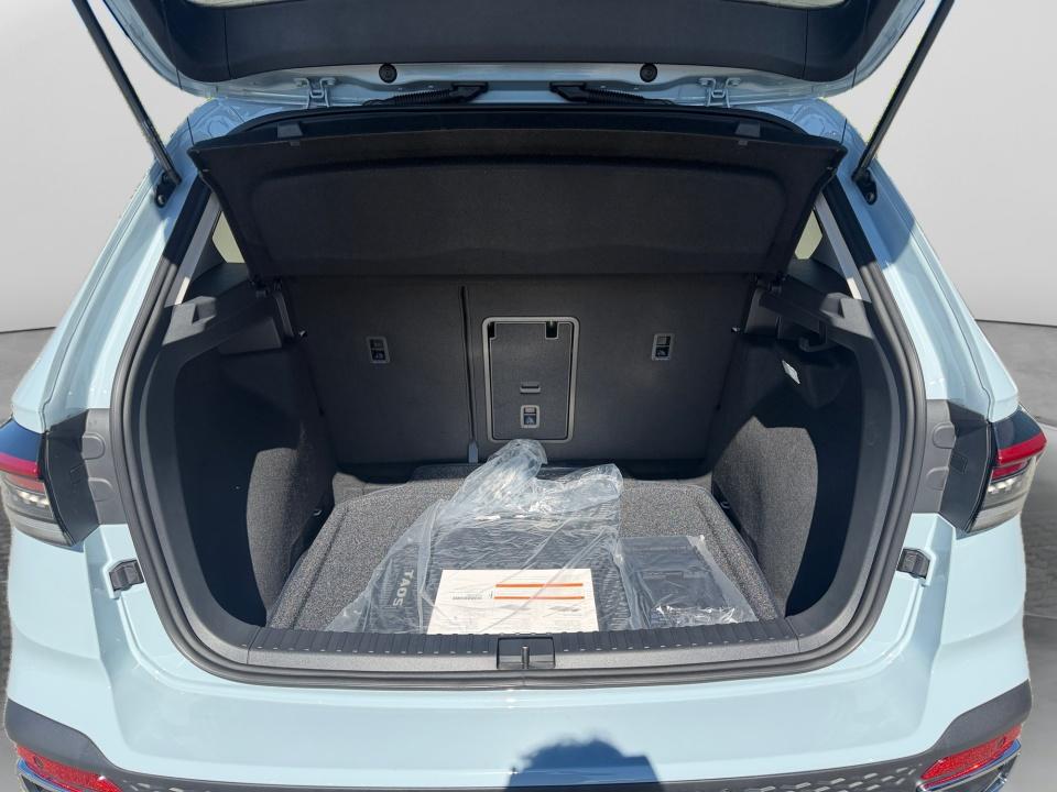 2027 Volkswagen Taos SE