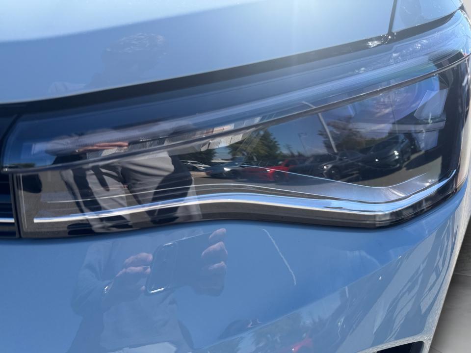 2027 Volkswagen Taos SE