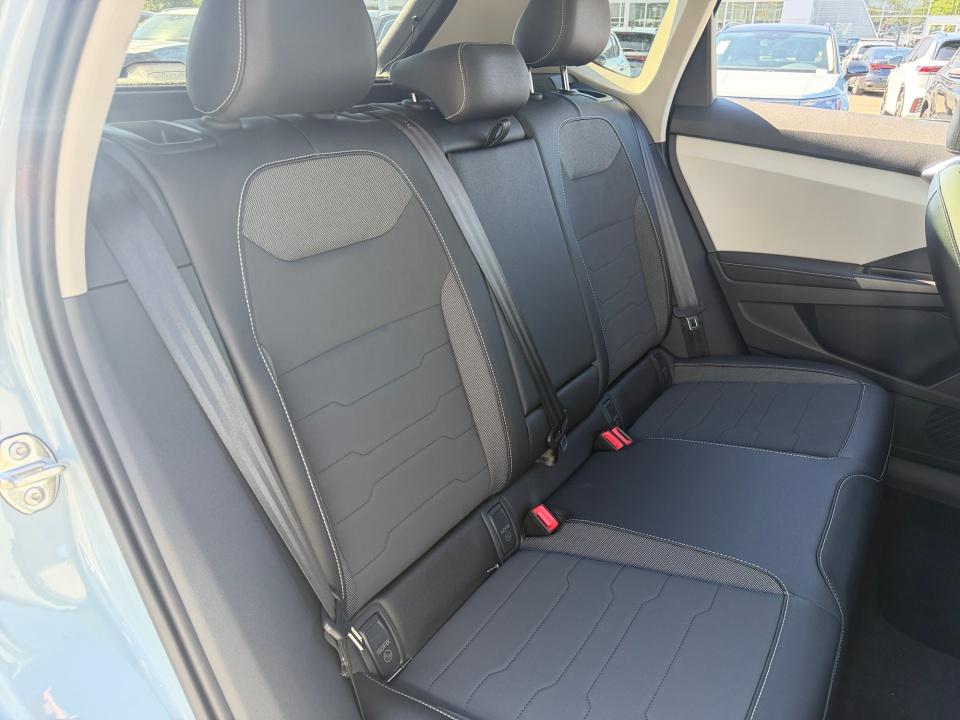 2027 Volkswagen Taos SE