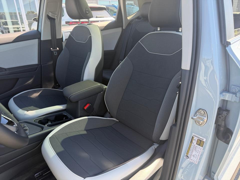 2027 Volkswagen Taos SE
