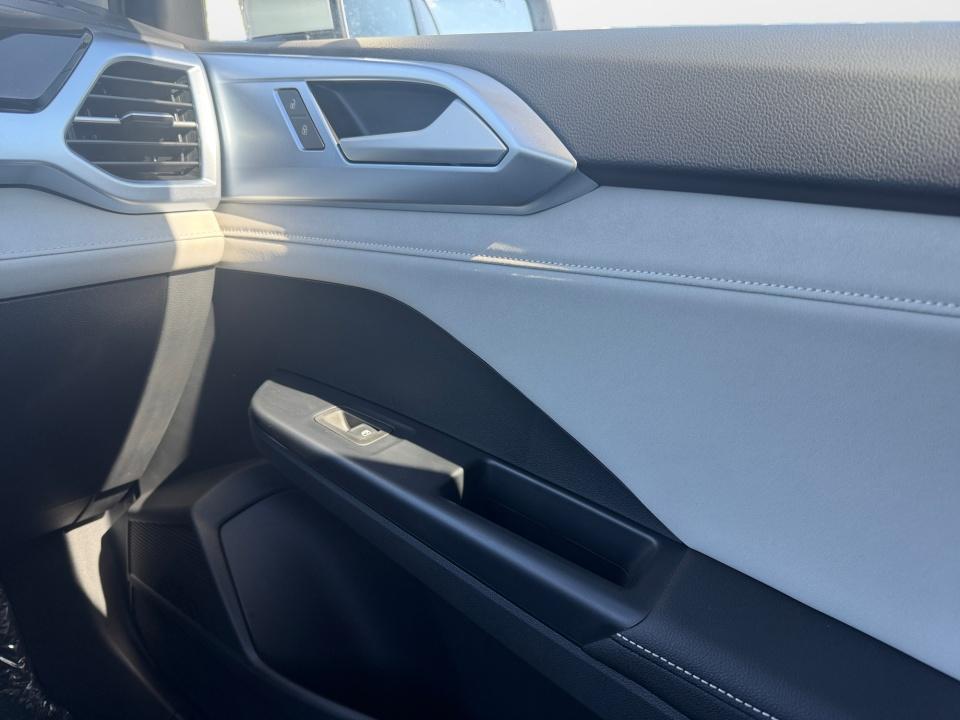 2027 Volkswagen Taos SE