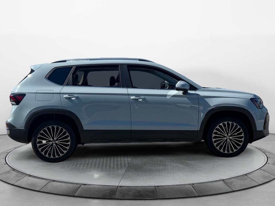 2027 Volkswagen Taos SE