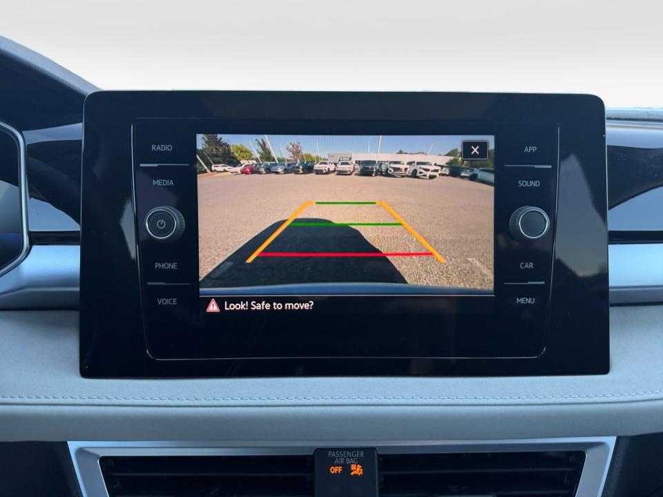 2027 Volkswagen Taos SE