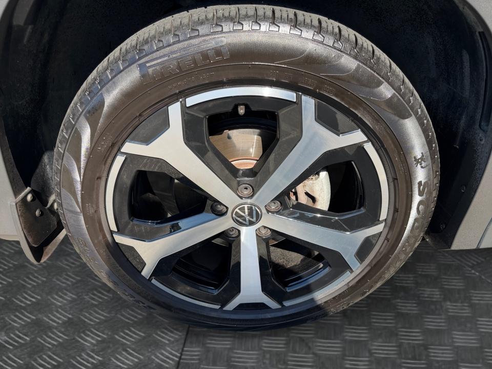 2025 Volkswagen Tiguan SE
