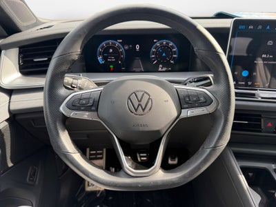 2025 Volkswagen Tiguan SE R-Line Black