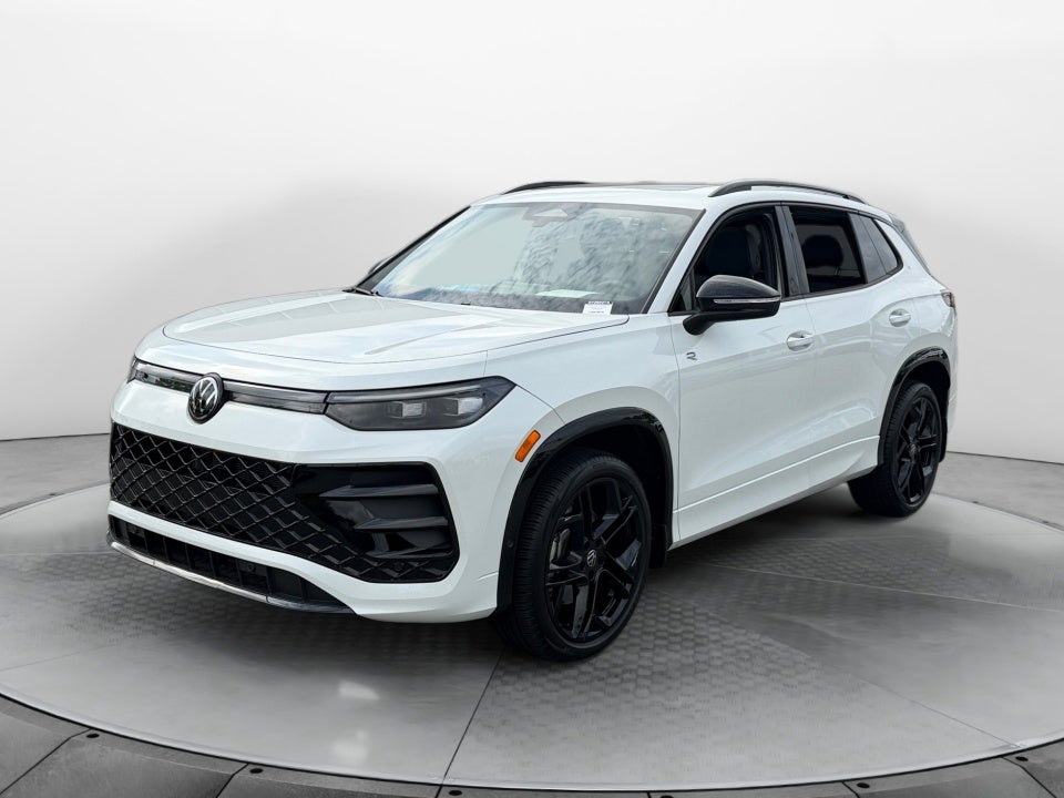 2025 Volkswagen Tiguan SE R-Line Black