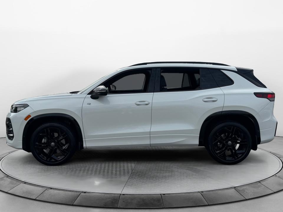 2025 Volkswagen Tiguan SE R-Line Black