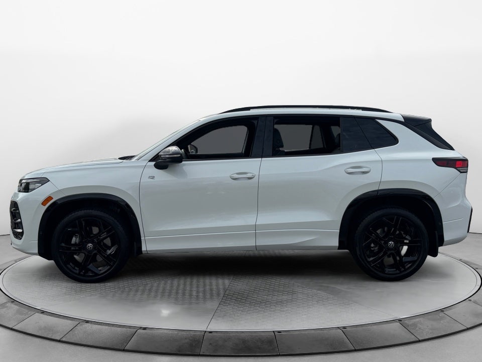 2025 Volkswagen Tiguan SE R-Line Black