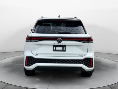 2025 Volkswagen Tiguan SE R-Line Black