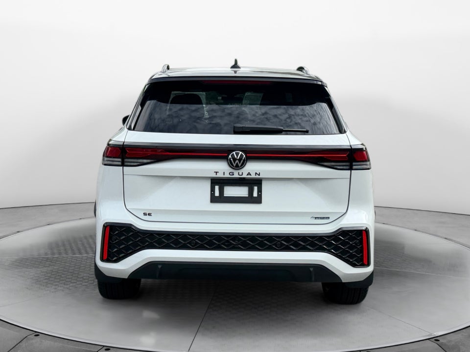 2025 Volkswagen Tiguan SE R-Line Black