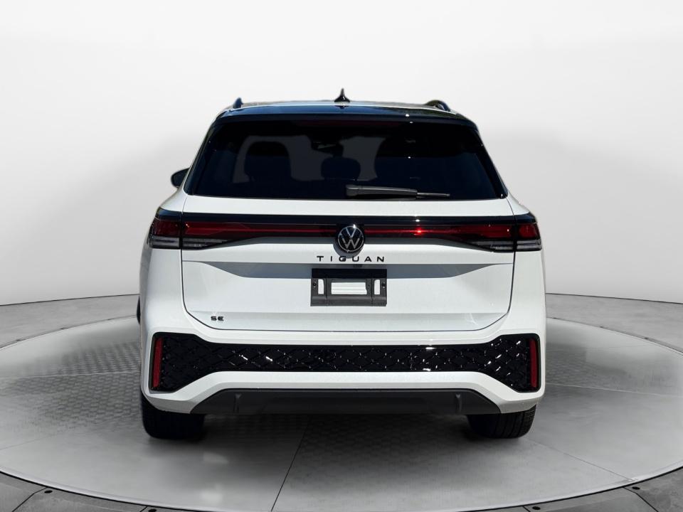 2026 Volkswagen Tiguan SE R-Line Black