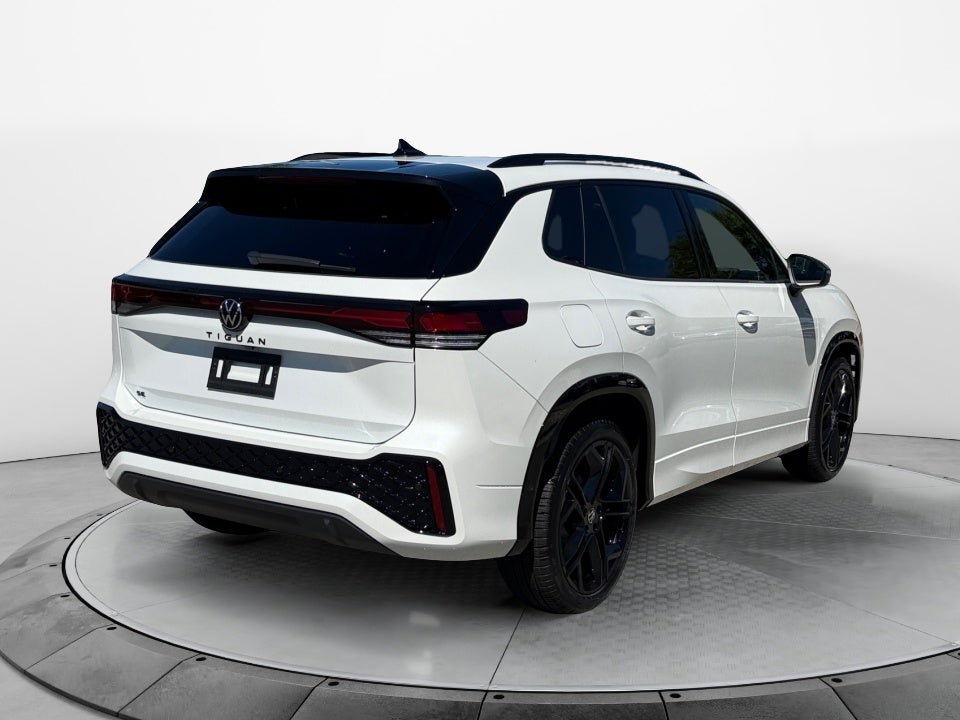2026 Volkswagen Tiguan SE R-Line Black