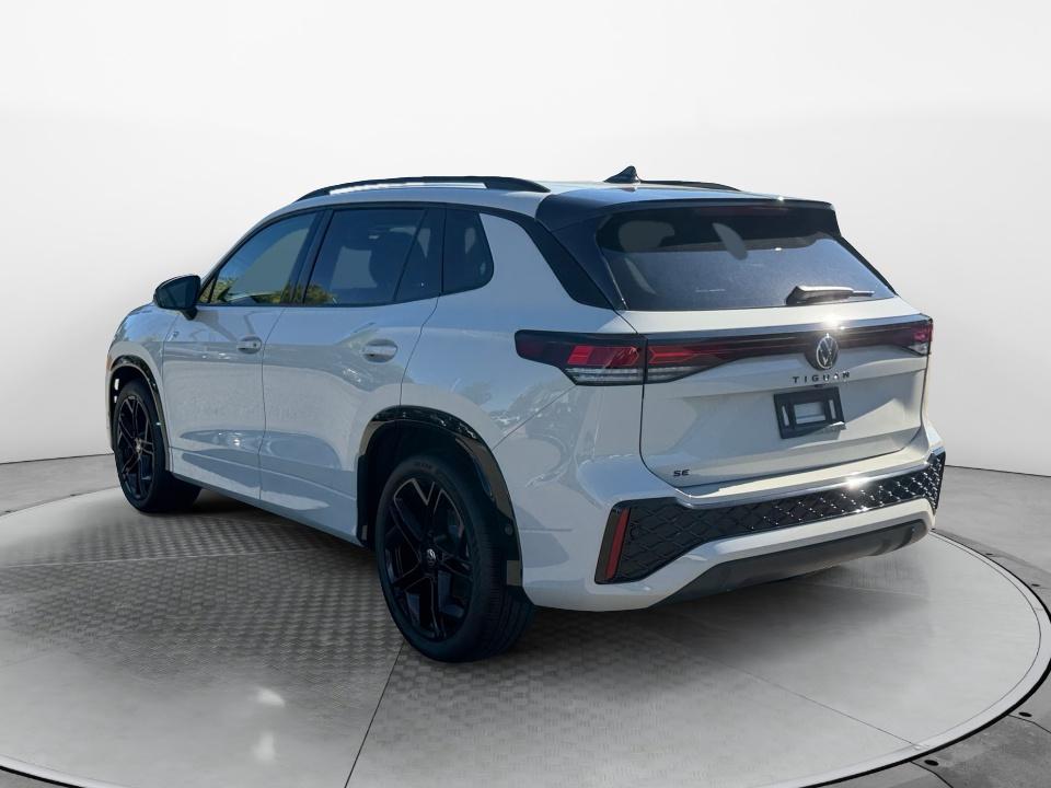 2026 Volkswagen Tiguan SE R-Line Black