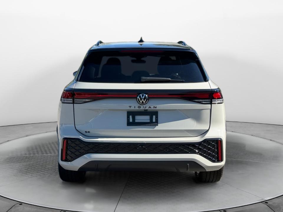 2026 Volkswagen Tiguan SE R-Line Black