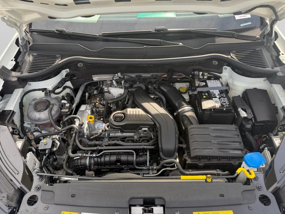 2025 Volkswagen Taos SE