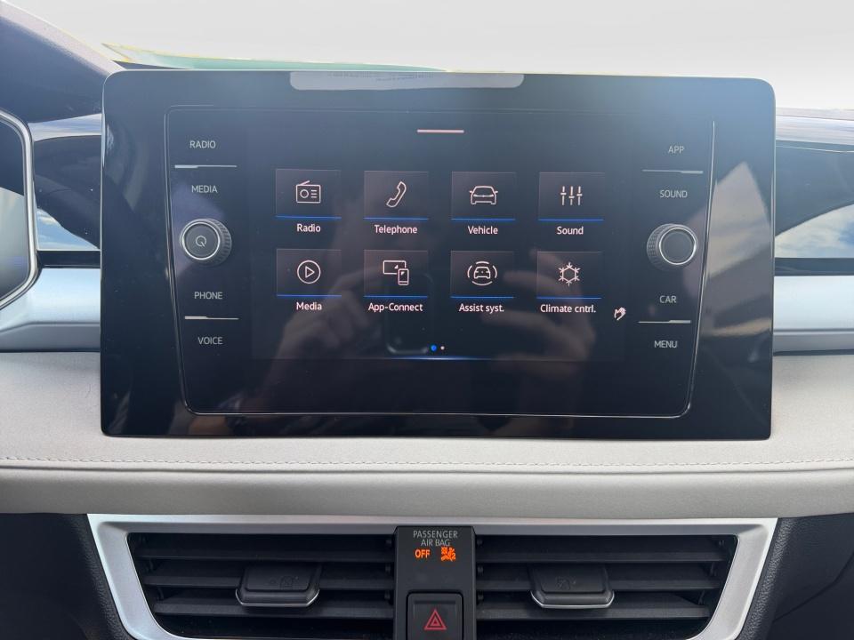 2025 Volkswagen Taos SE