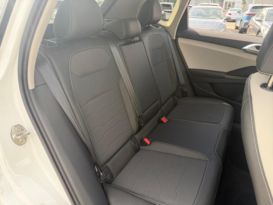 2025 Volkswagen Taos SE