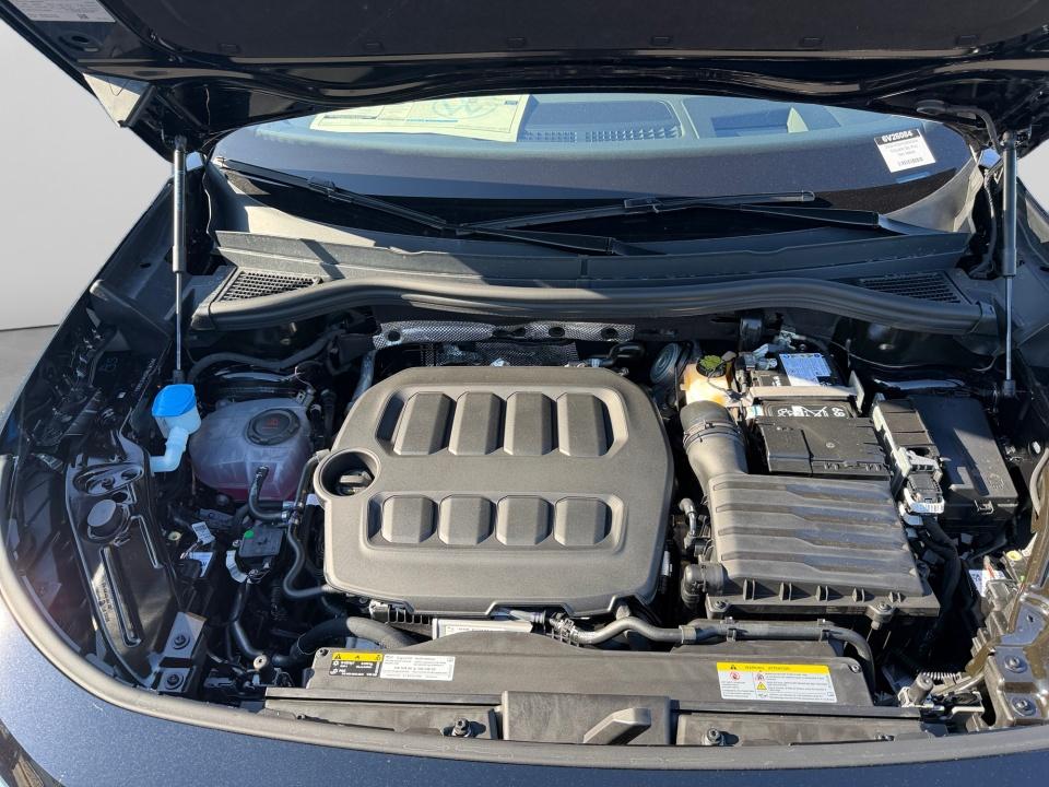 2026 Volkswagen Tiguan SEL R-Line Turbo