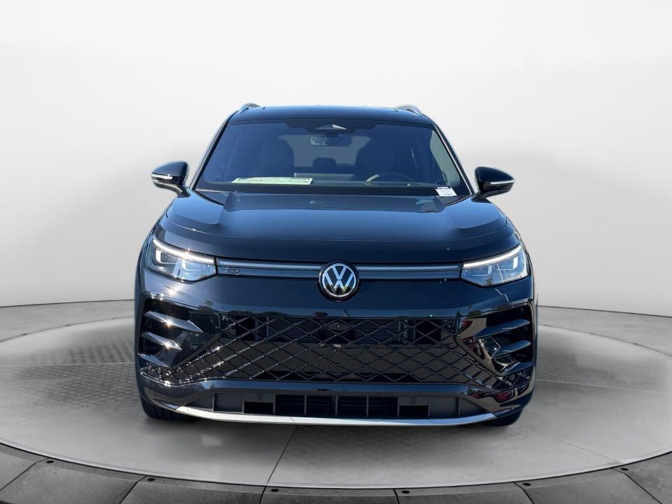 2026 Volkswagen Tiguan SEL R-Line Turbo