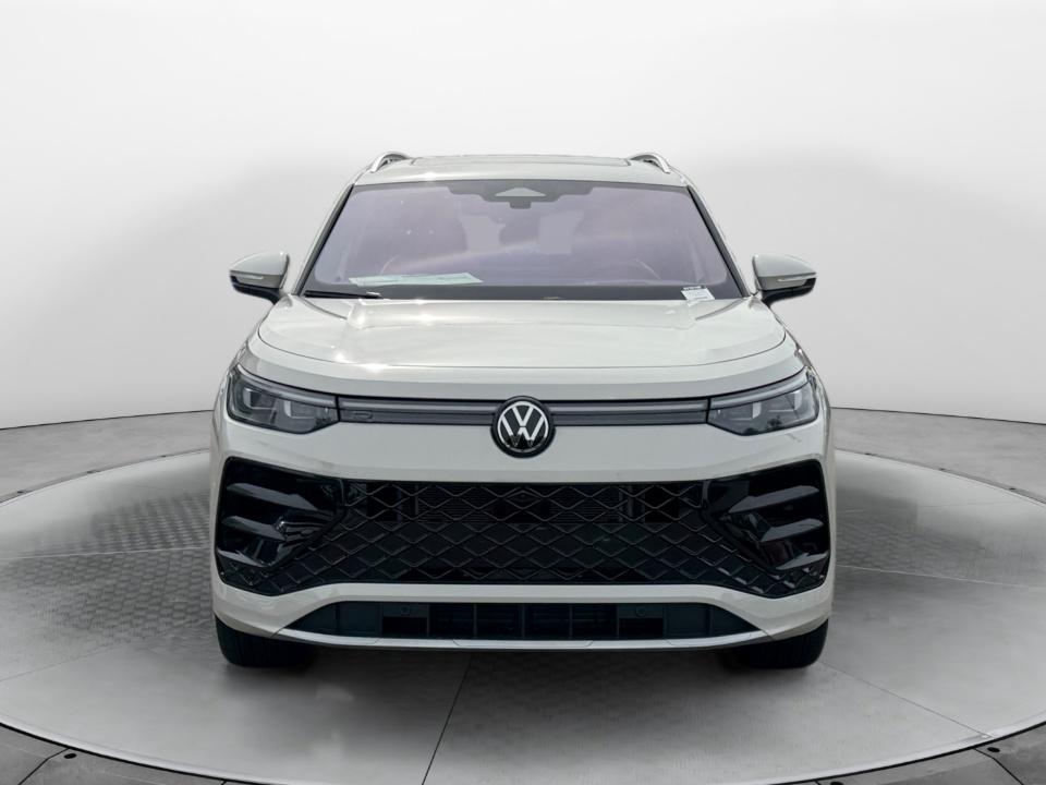 2027 Volkswagen Tiguan SEL R-Line Turbo